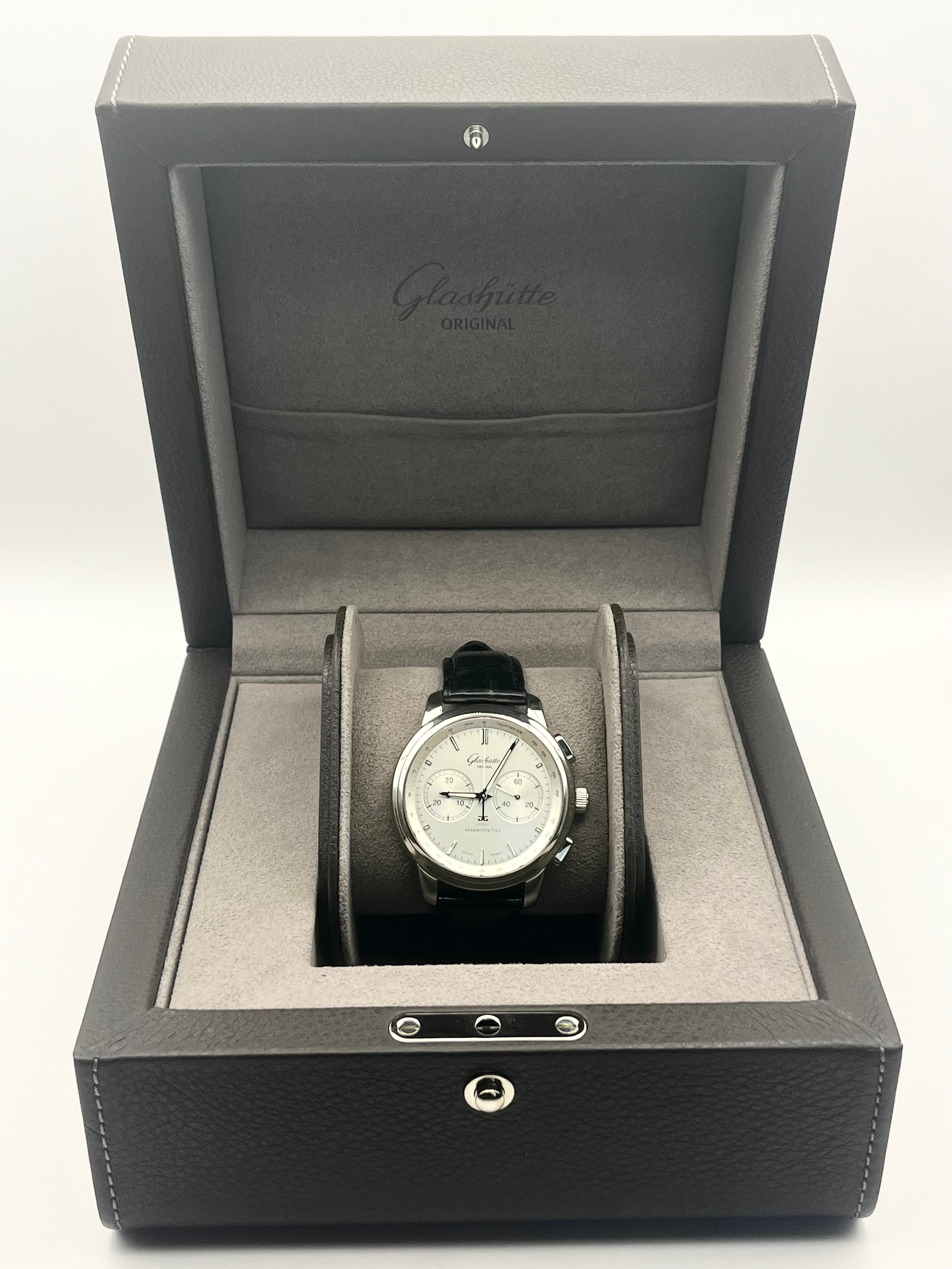Glashutte Original Senator Chronograph XL (1-39-34-20-42-04)